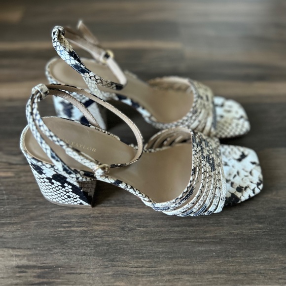 Ann Taylor block heel snake print shoes - Picture 5 of 10
